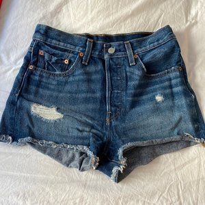 LEVIS high waisted denim shorts